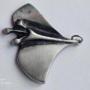 BORGE TENNUNG SWEDEN PEWTER STINGRAY PENDANT